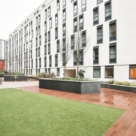 Sterling Court In Wembley Londra Dış mekan fotoğraf