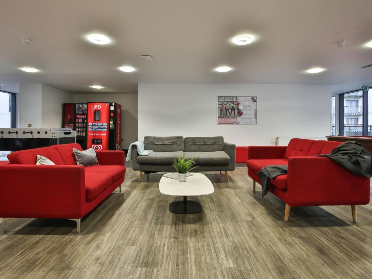 Sterling Court In Wembley Londra Dış mekan fotoğraf
