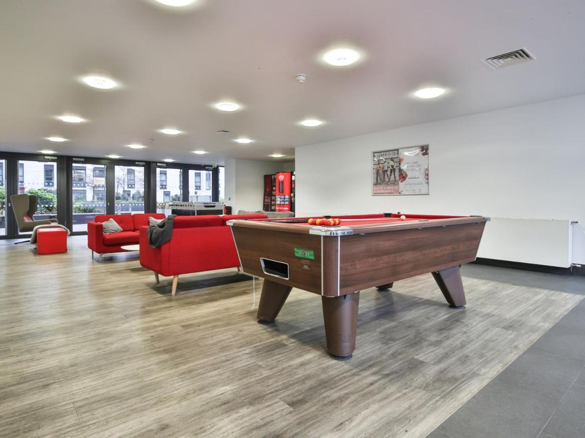Sterling Court In Wembley Londra Dış mekan fotoğraf