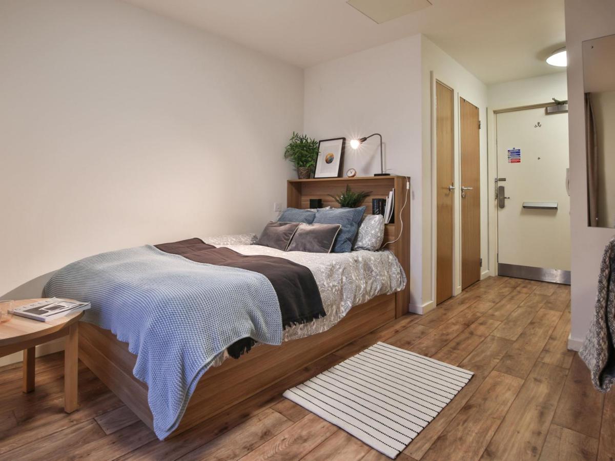 Sterling Court In Wembley Londra Dış mekan fotoğraf